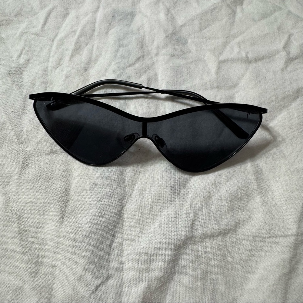 Simply Vera by Vera Wang Black Cat Eye Sunglasses